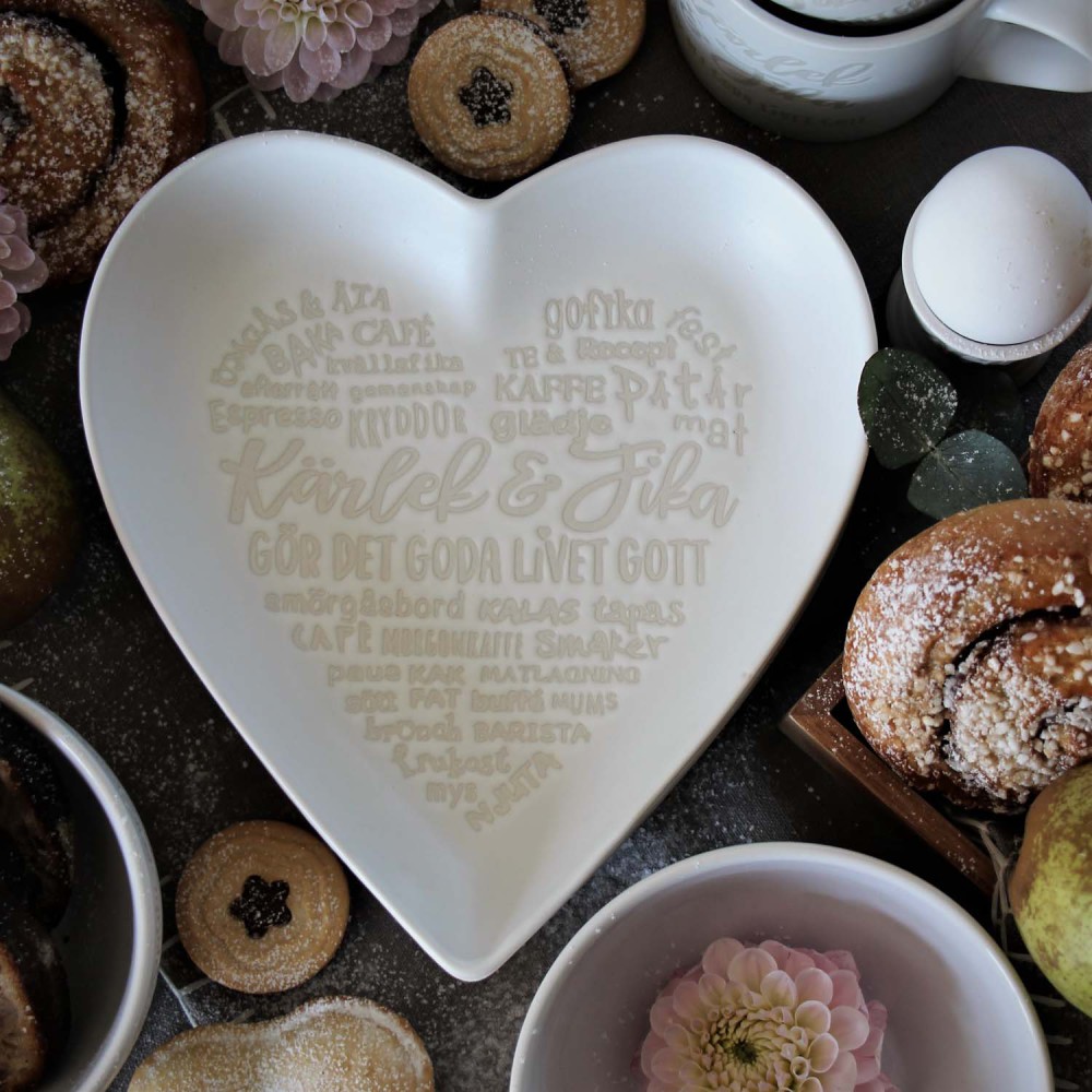 Hjärtfat Kärlek & Fika från Majas lyktor säljs till förmån för Barncancerfonden